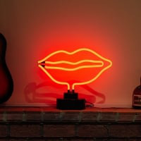 Red Lips Desktop Neonskylt