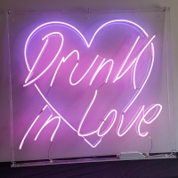 Drunk in love Neonskylt