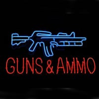 Guns And Ammo Neonskylt