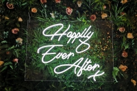 Happy Ever After X Neonskylt