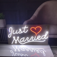 Just Married Neonskylt
