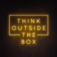 Think Outside The Box Neonskylt