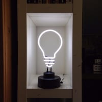 White Bulb Desktop Neonskylt